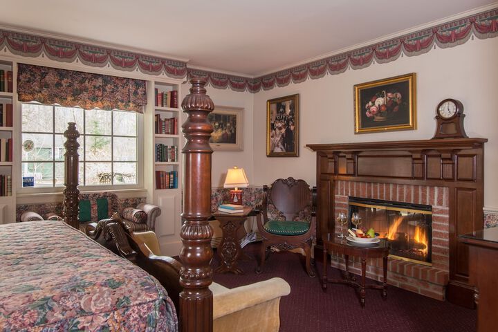 Room 14 of 27