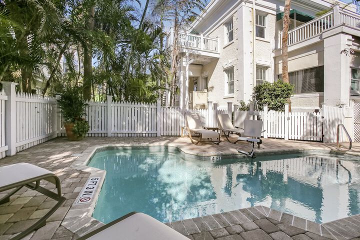 Pool 4 of 40