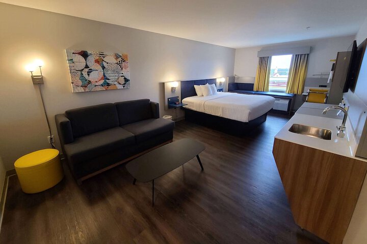 Room 16 of 23
