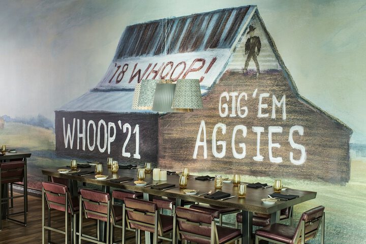 Dining 32 of 55