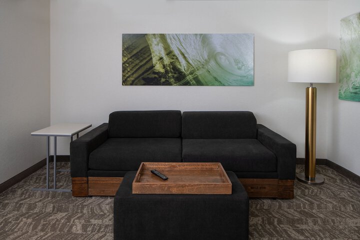 Room 33 of 42