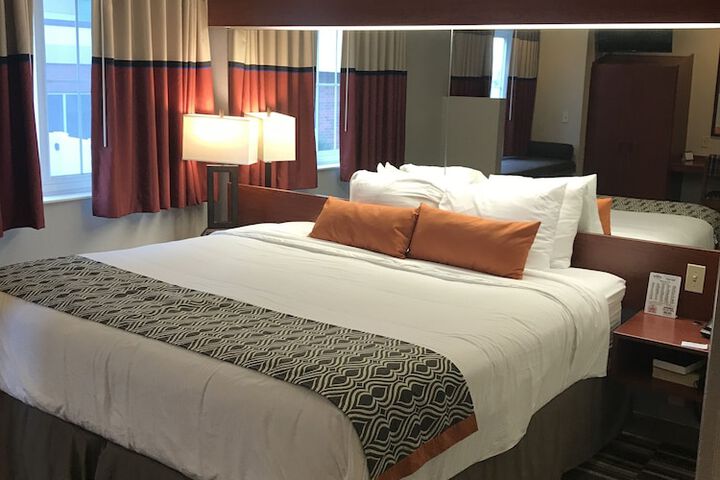 Microtel Inn & Suites by Wyndham Urbandale / Des Moines