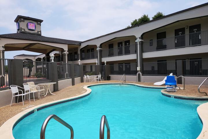 Pool 5 of 35