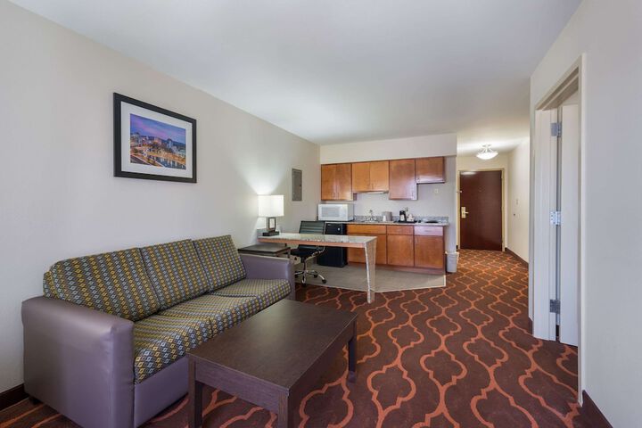 Room 18 of 36