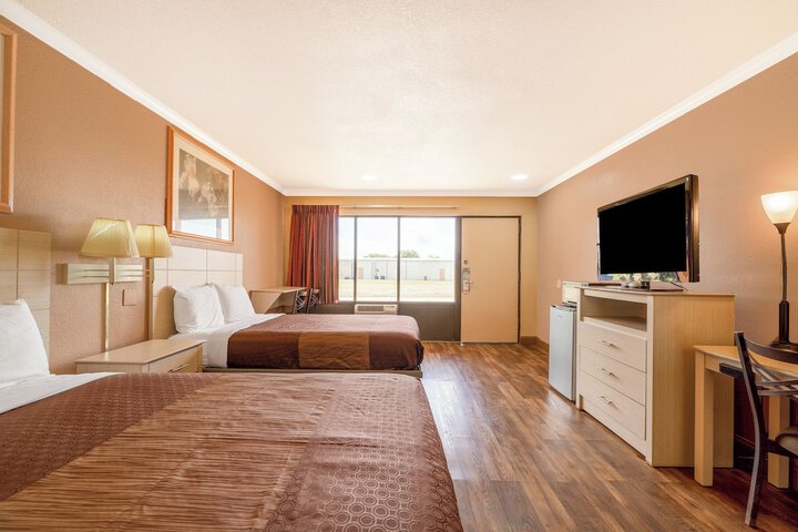 Room 35 of 81