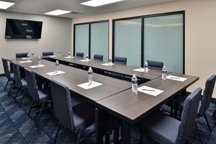 Courtyard by Marriott Detroit Utica