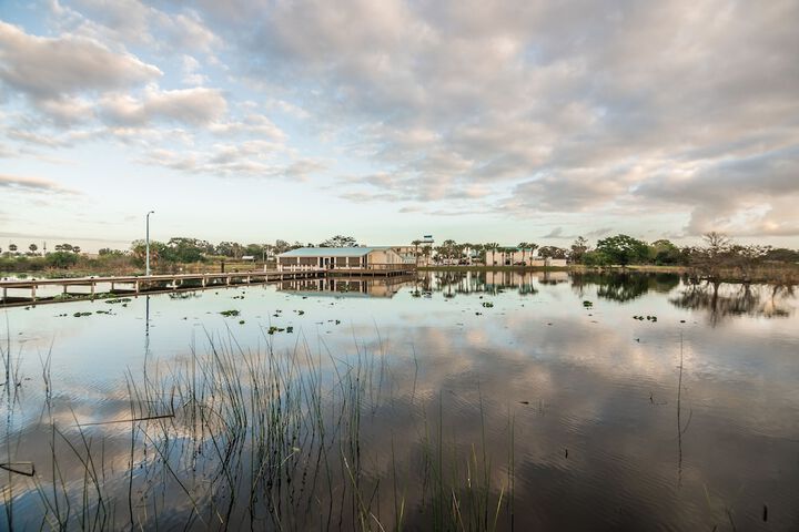 Lakeshore Resort and Marina