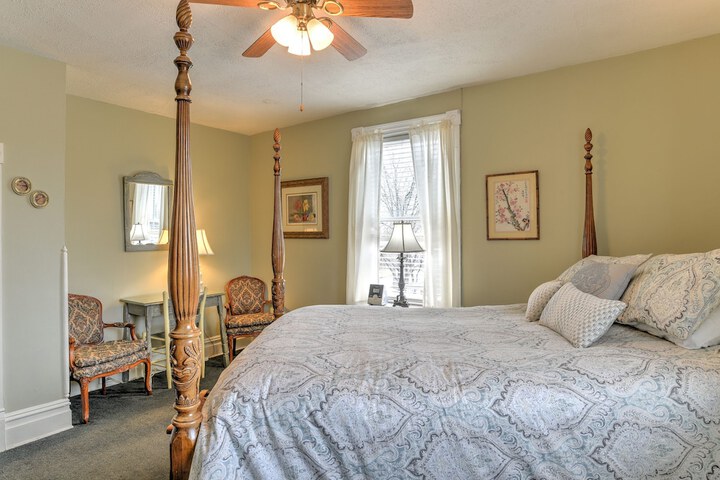 Room 15 of 48