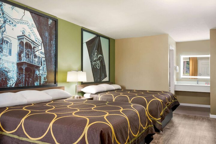 Room 26 of 37