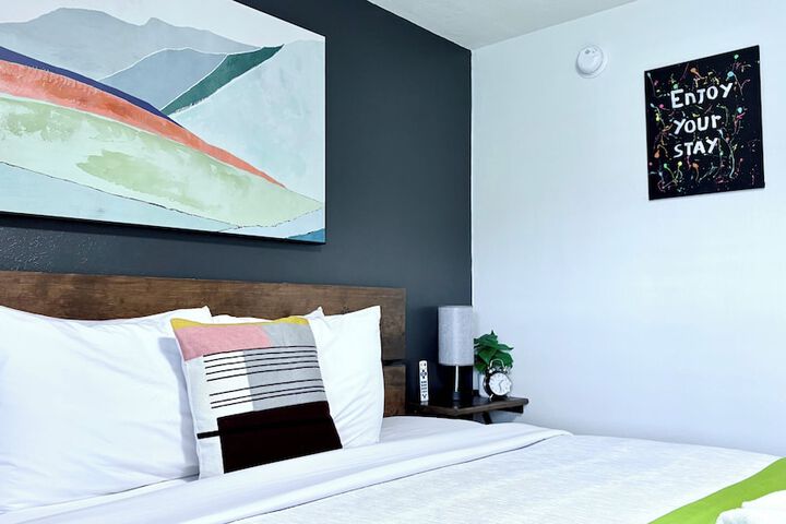 Room 52 of 54