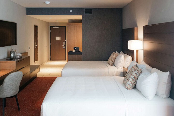 Room 44 of 144
