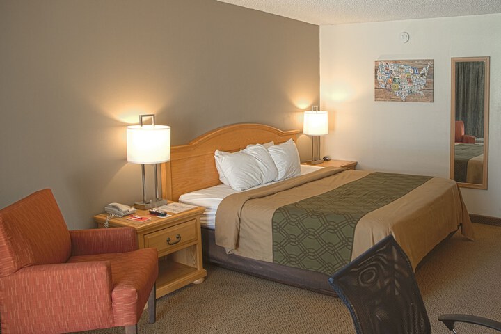 Room 19 of 38