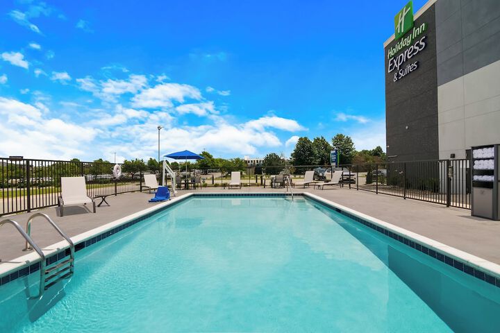 Holiday Inn Express & Suites Springdale Fayetteville Area by IHG