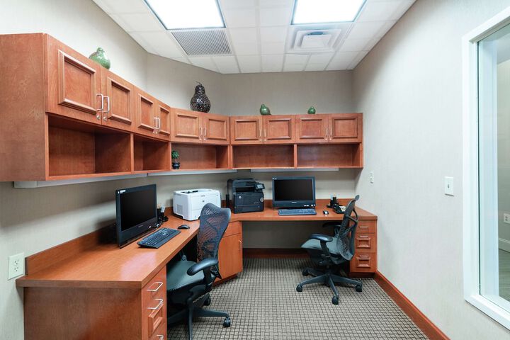 Business Center 34 of 34