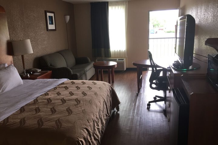 Room 25 of 51
