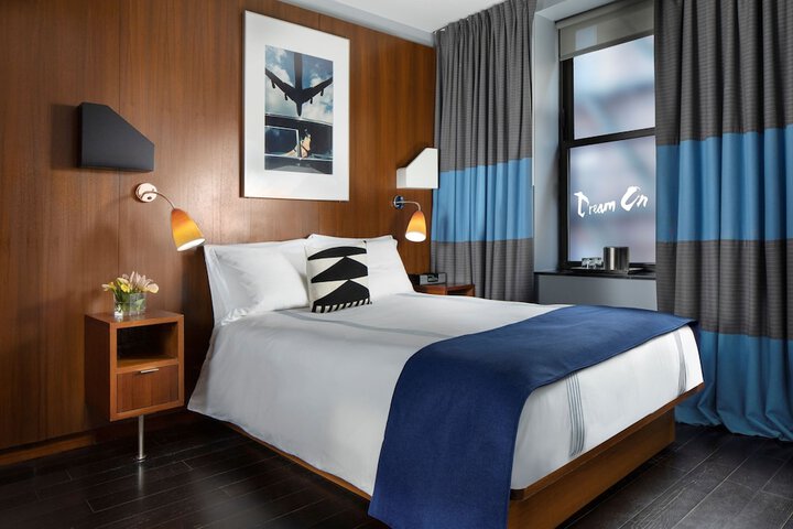Room 30 of 43