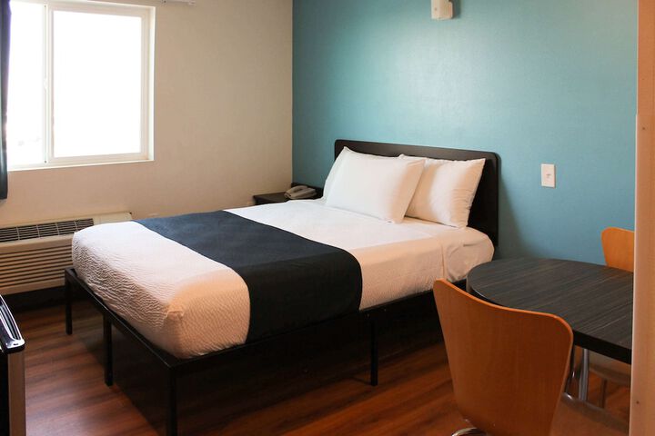 Room 28 of 29