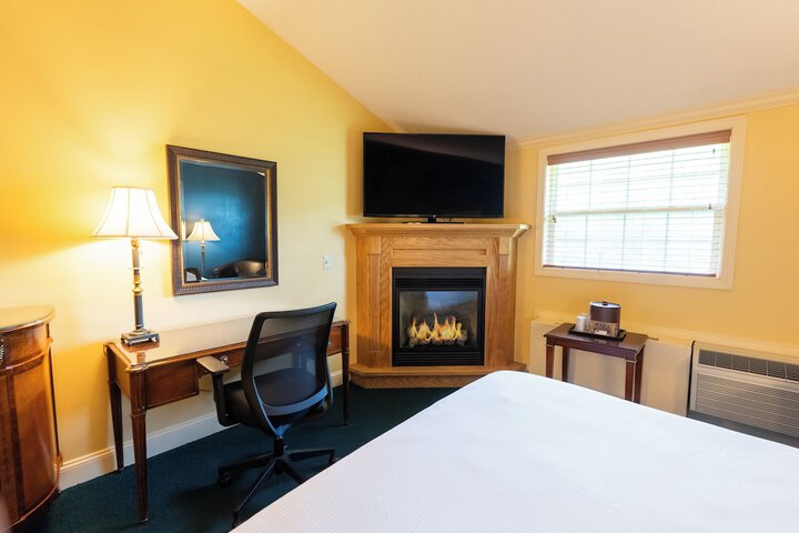Fireside Inn & Suites Waterville