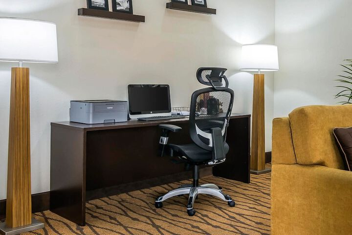 Business Center 56 of 57