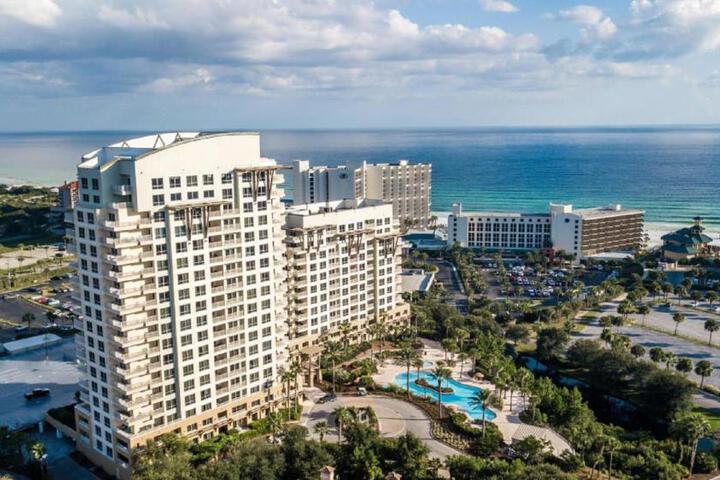 Sandestin Resort Luau by Tufan