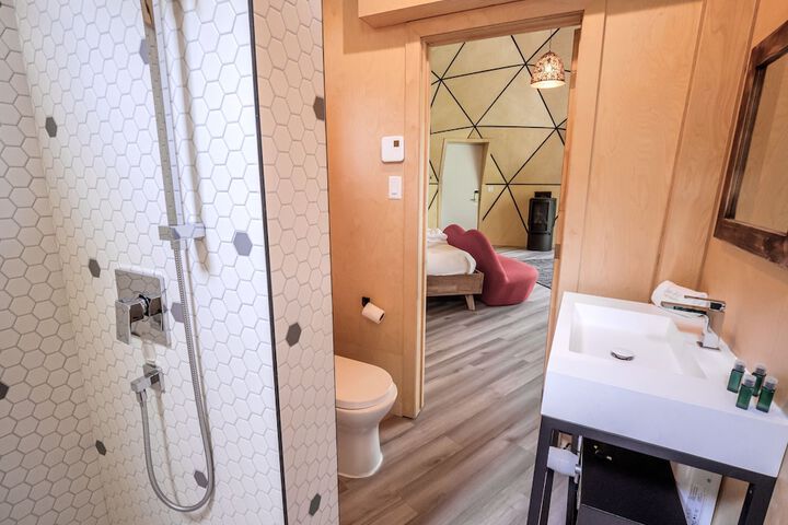 Room 206 of 325