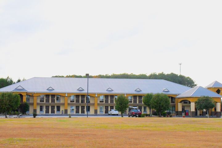 Hotel 6 of 56