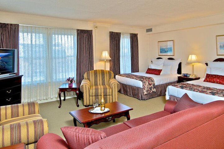 Room 13 of 32