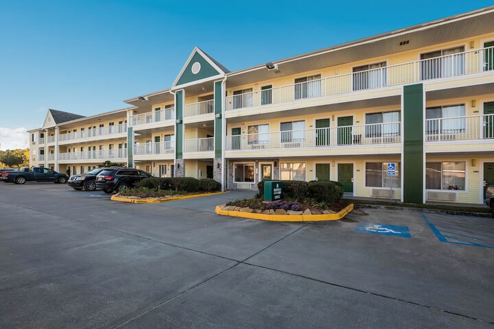 Hotel 11 of 33