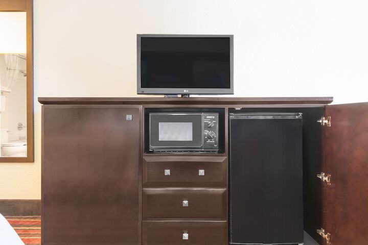 Room 9 of 31