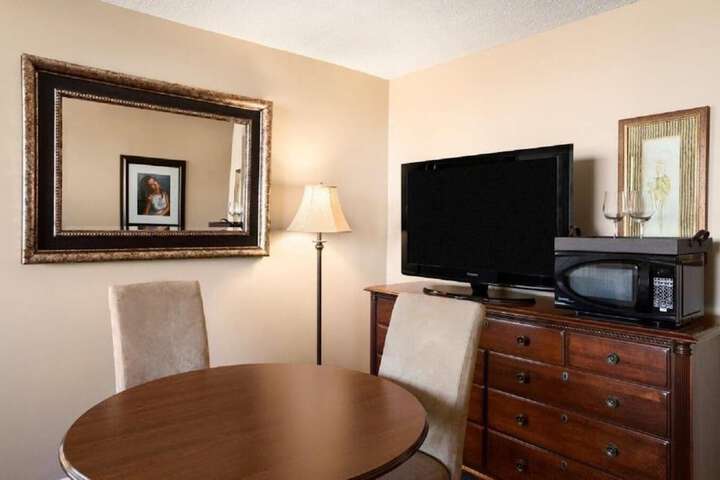 Room 5 of 20