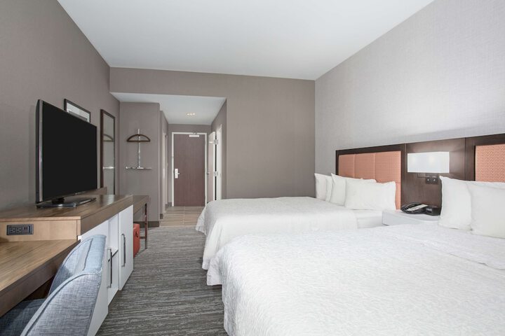 Room 28 of 59