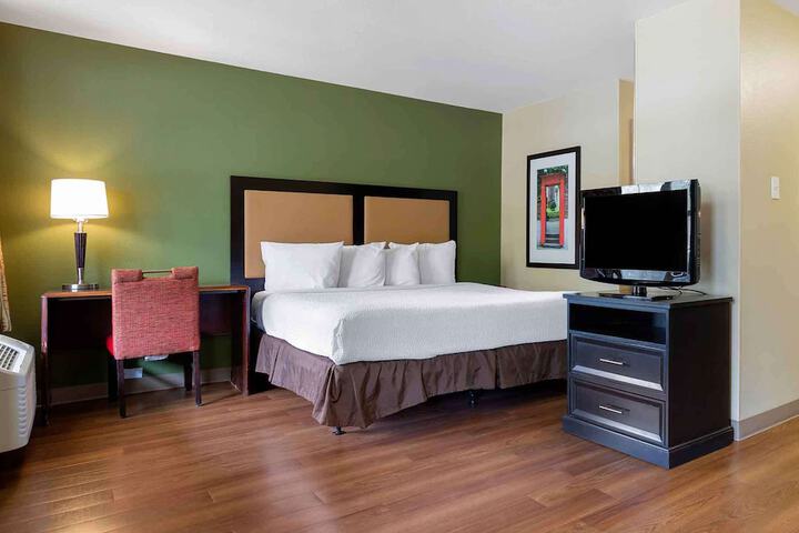 Room 20 of 34