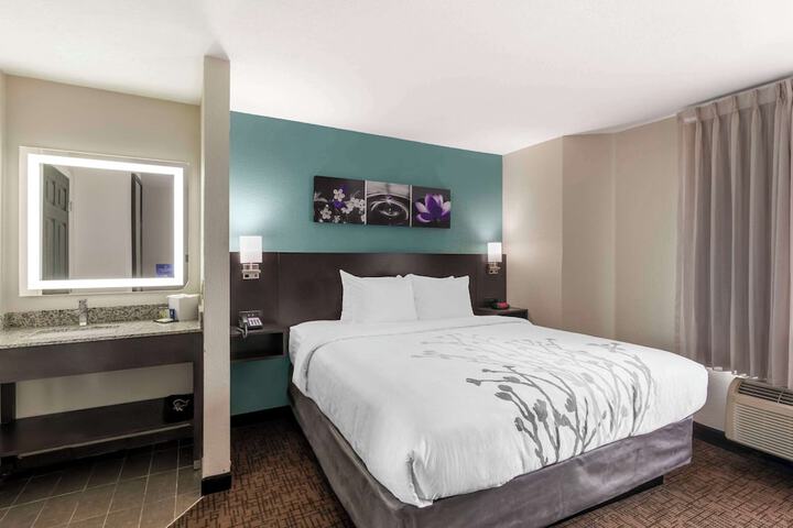 Room 20 of 34