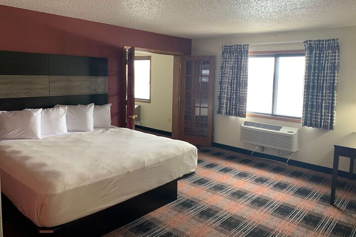 Room 15 of 39