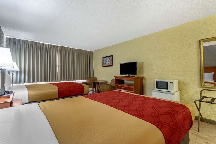 Room 21 of 42