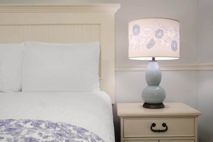 Best Western Grandmas Feather Bed