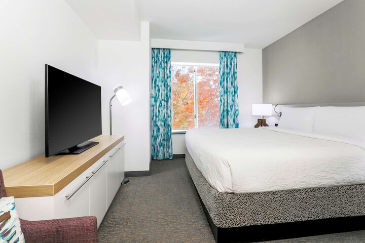 Room 11 of 26