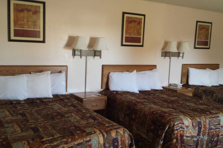 Room 32 of 44