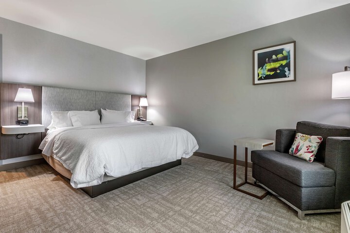 Room 21 of 37
