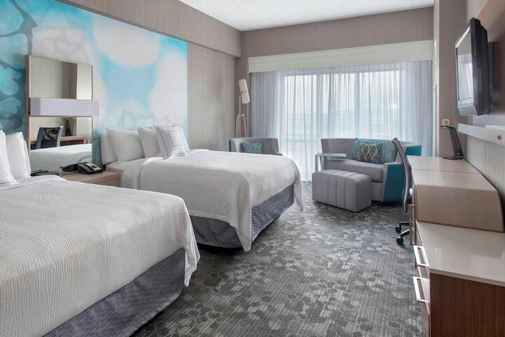 Courtyard by Marriott Newark Elizabeth