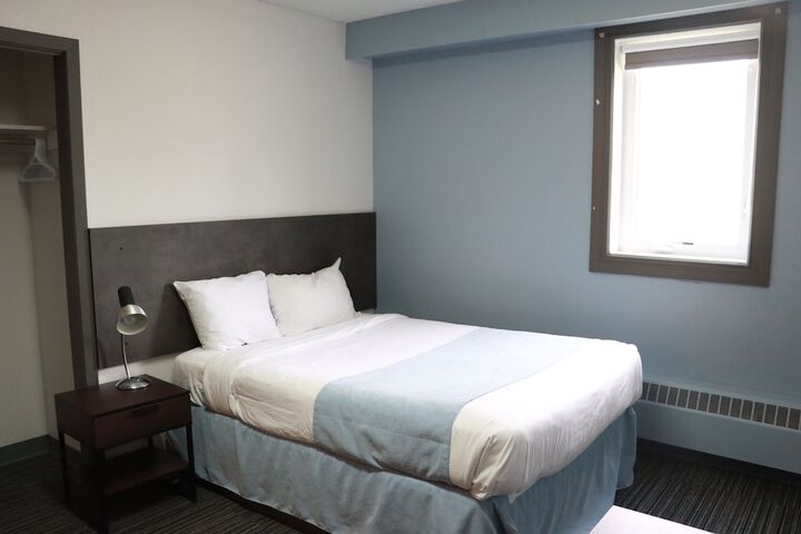Room 7 of 10