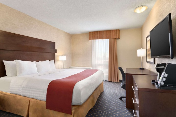 Room 5 of 26