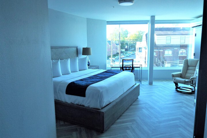Room 44 of 53