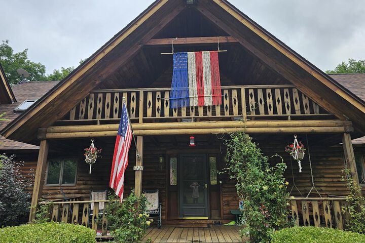 Pocono Dog-Friendly Home on River