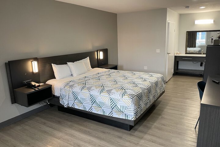Room 26 of 34