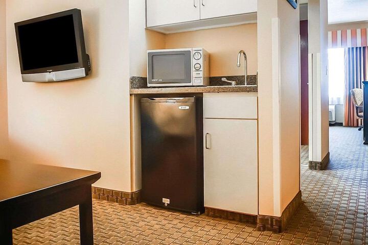 Room 9 of 26