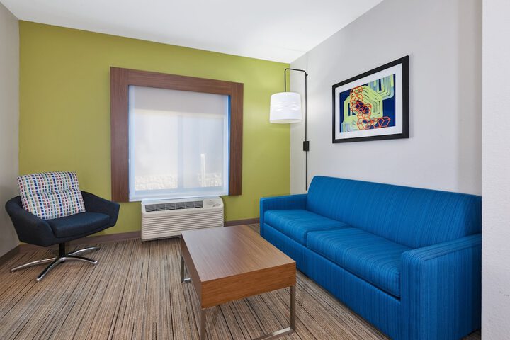 Room 22 of 39