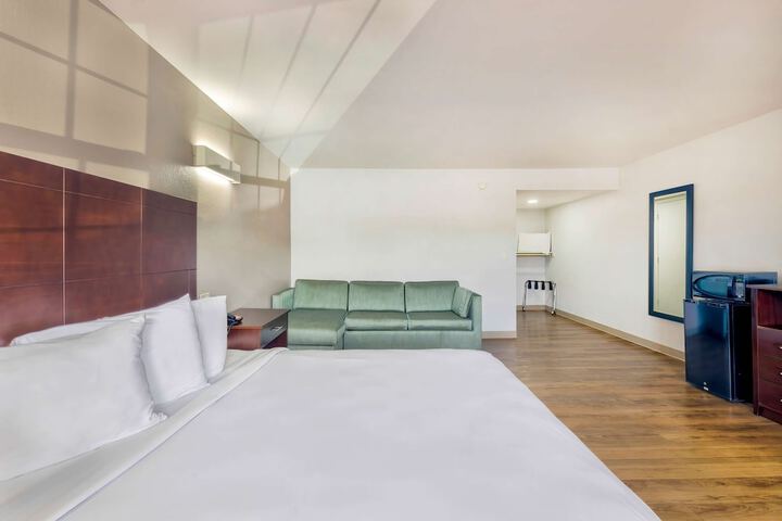 Room 13 of 29