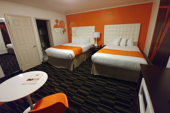 Room 14 of 27