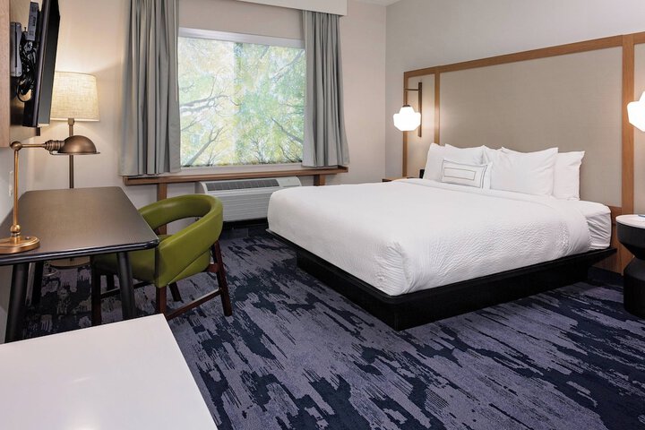 Fairfield Inn & Suites by Marriott Queensbury Glens Falls / Lake George Area